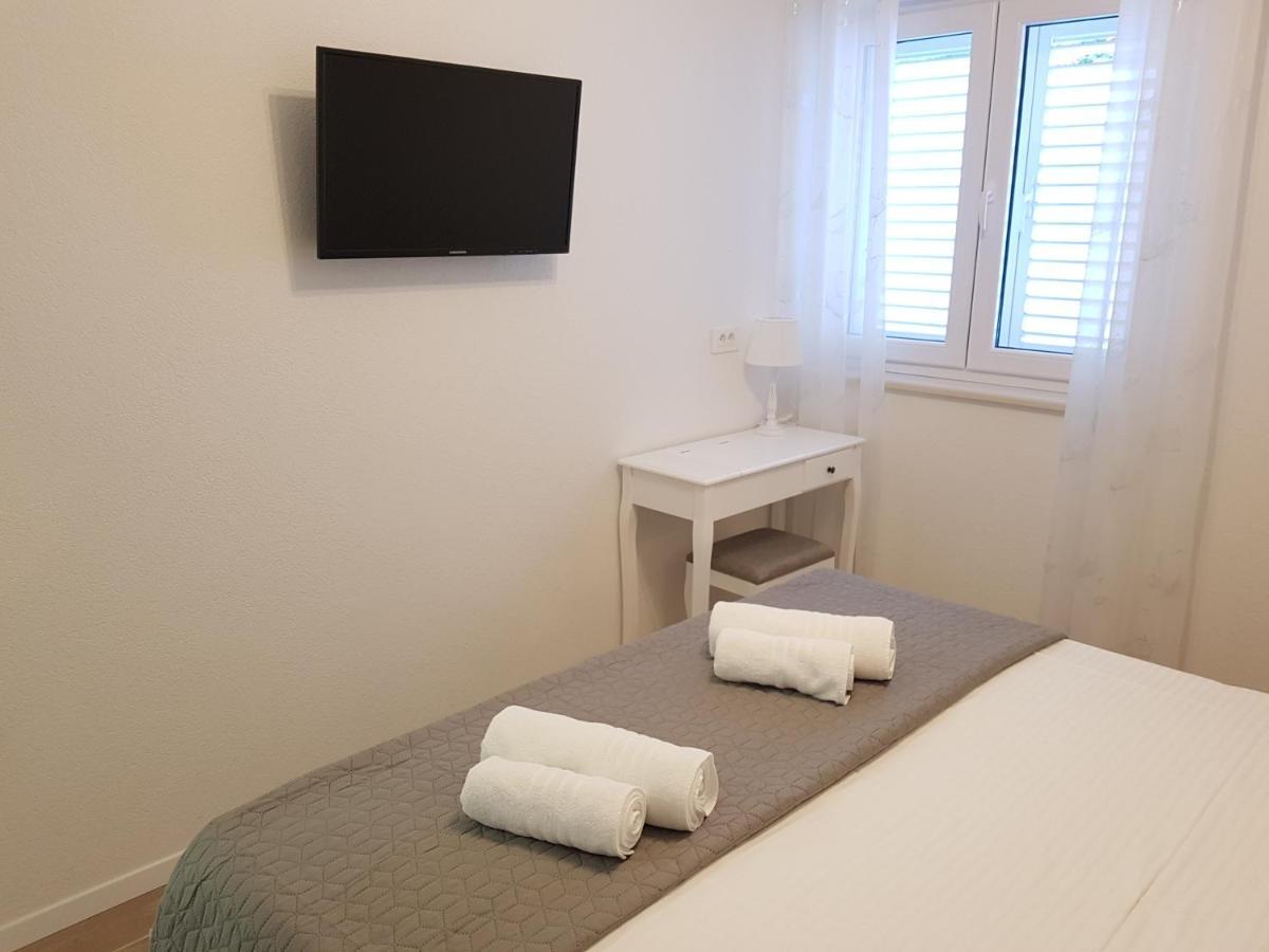 La Vista Apartments มีมิตเซ ภายนอก รูปภาพ