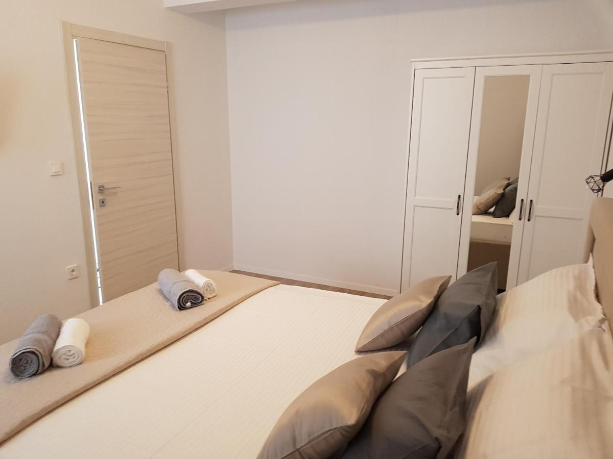 La Vista Apartments มีมิตเซ ภายนอก รูปภาพ