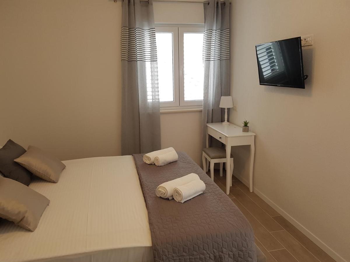 La Vista Apartments มีมิตเซ ภายนอก รูปภาพ