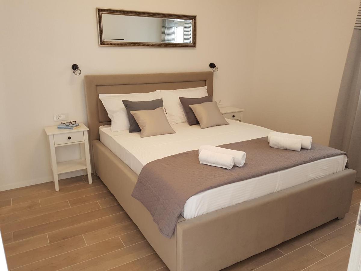 La Vista Apartments มีมิตเซ ภายนอก รูปภาพ