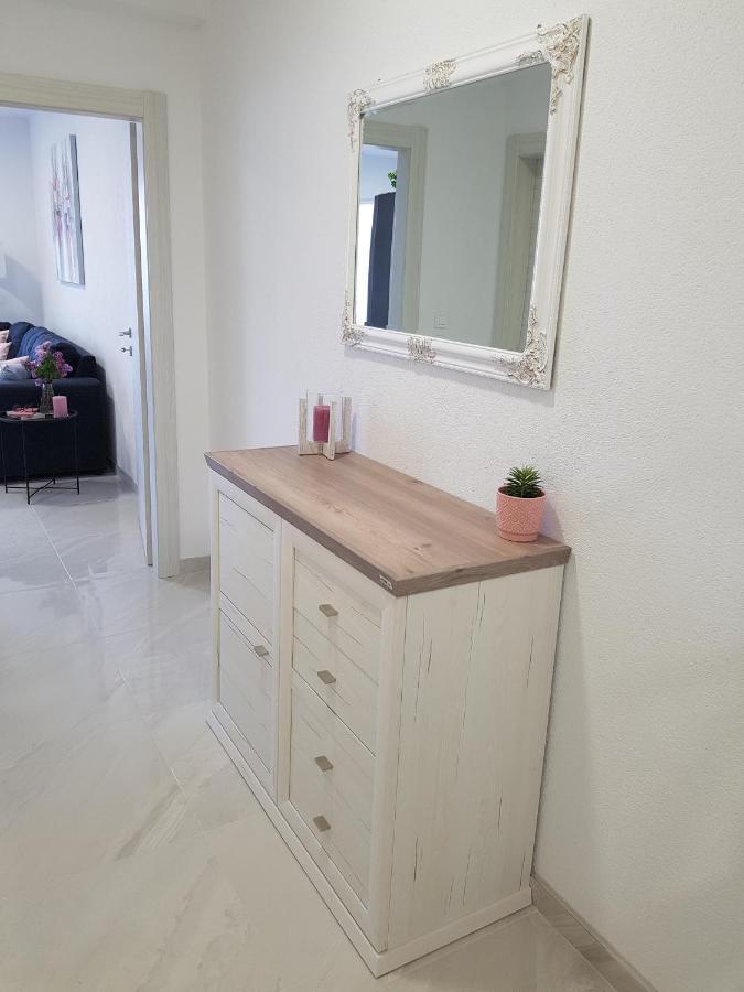La Vista Apartments มีมิตเซ ภายนอก รูปภาพ