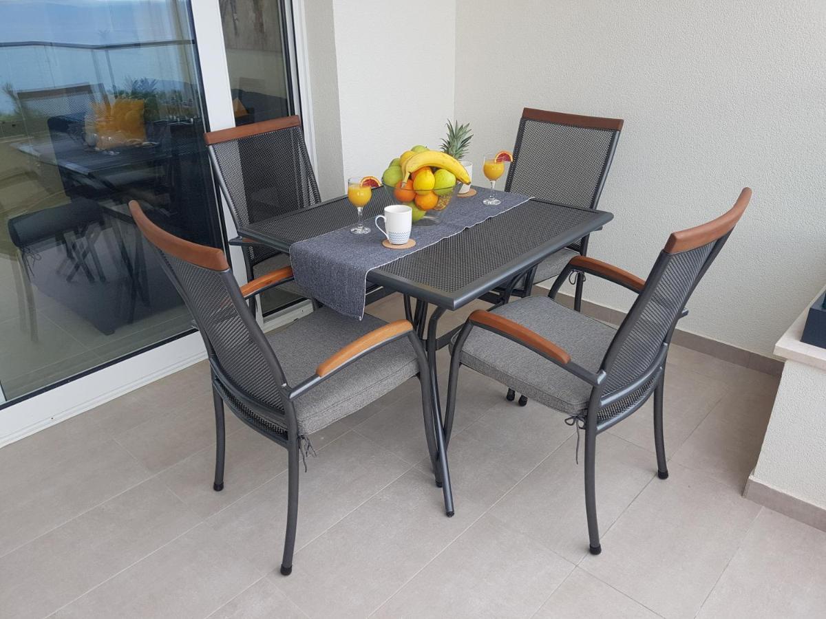 La Vista Apartments มีมิตเซ ภายนอก รูปภาพ